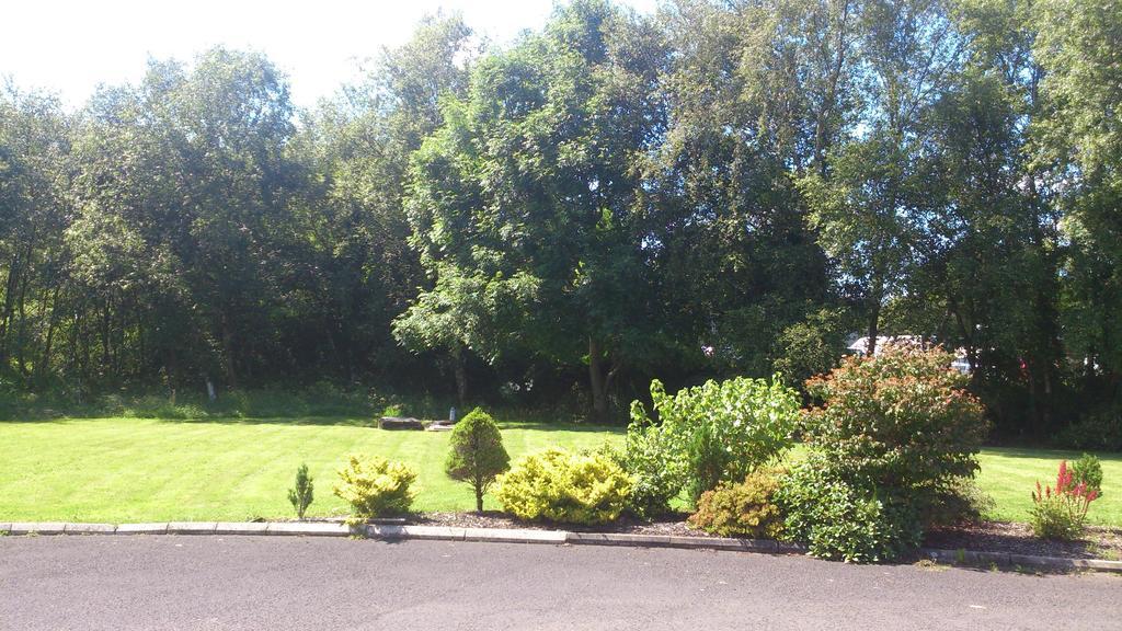 Glen Lodge Ballymoney Exterior photo